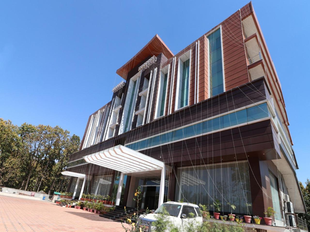 Hotel Pearl Avenue Dehradun Exterior photo