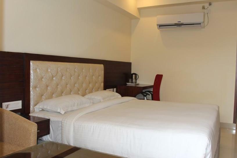 Hotel Pearl Avenue Dehradun Exterior photo